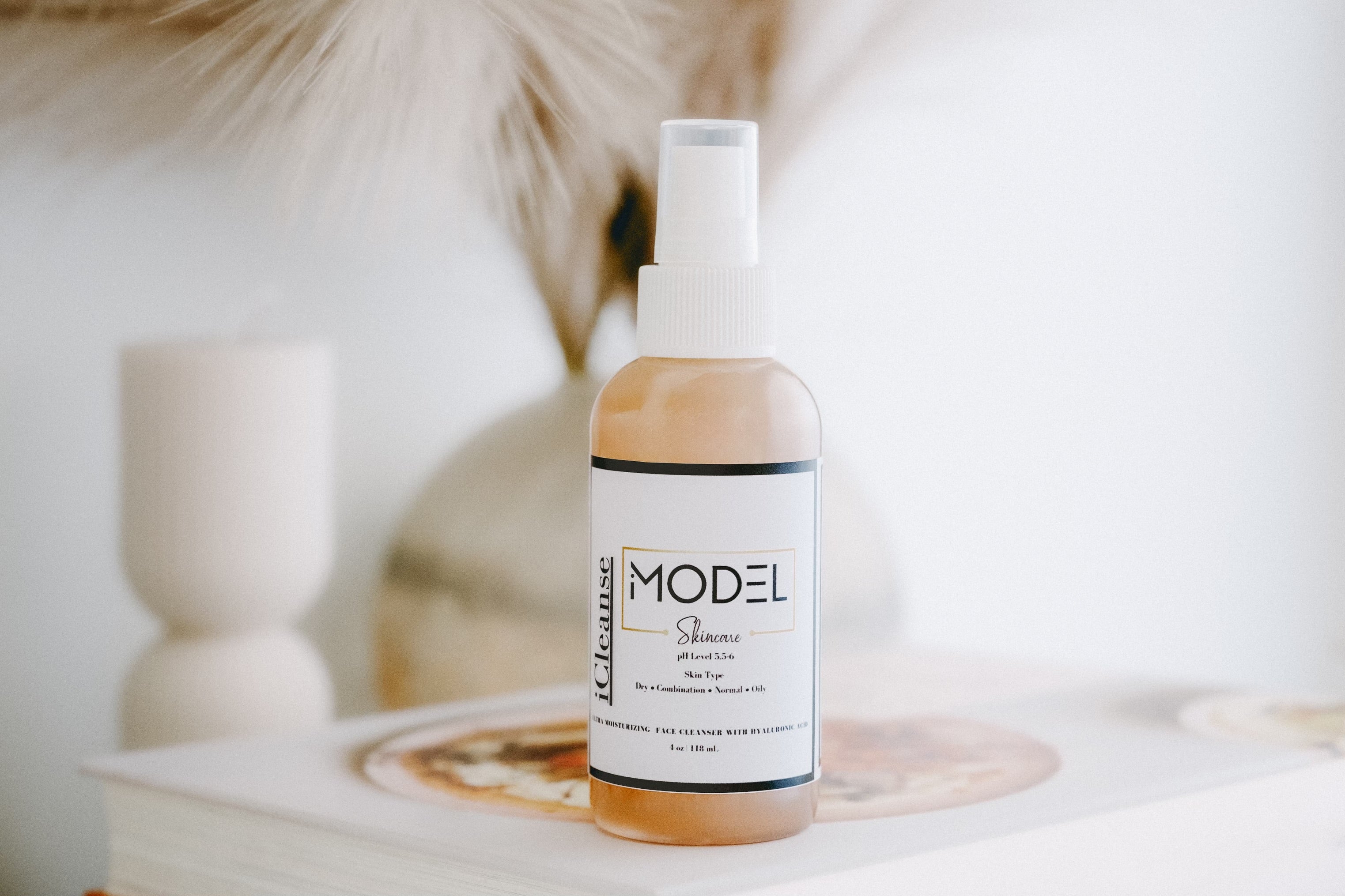 iCleanse - Ultra Moisturizing Cleanser with Hyaluronic Acid (ON BACK ORDER)